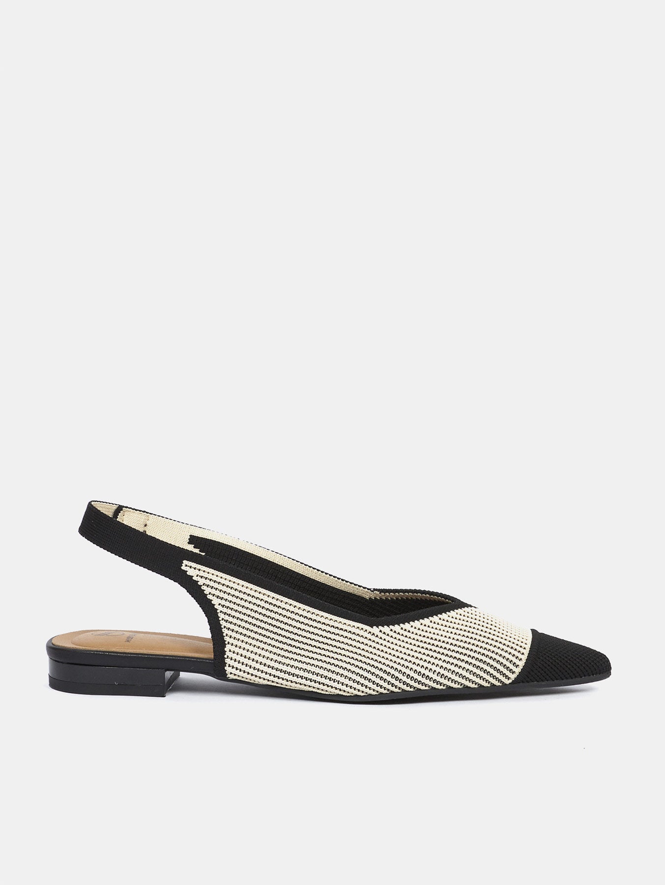 Bailarina destalonada Mina