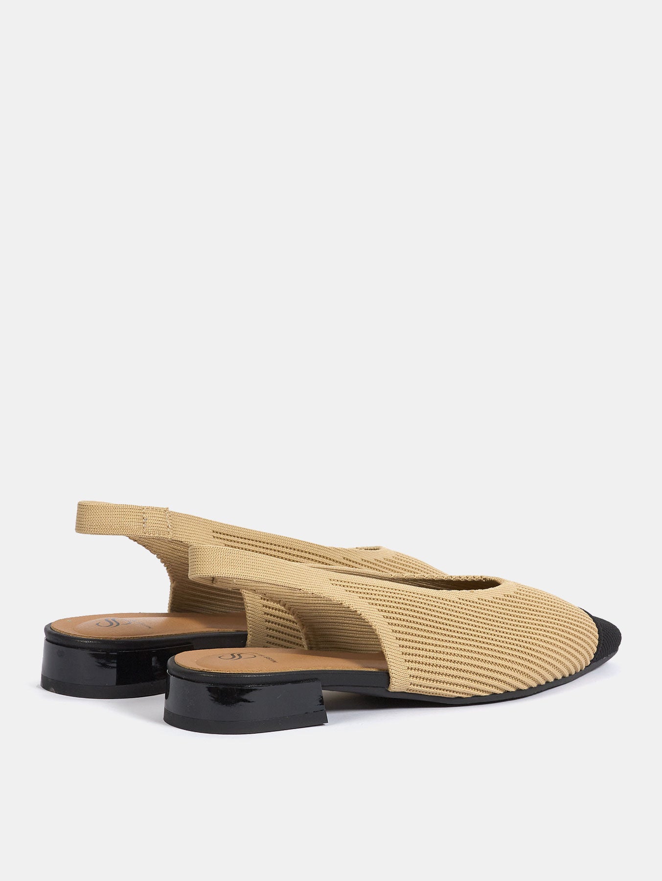 Bailarina destalonada Lara